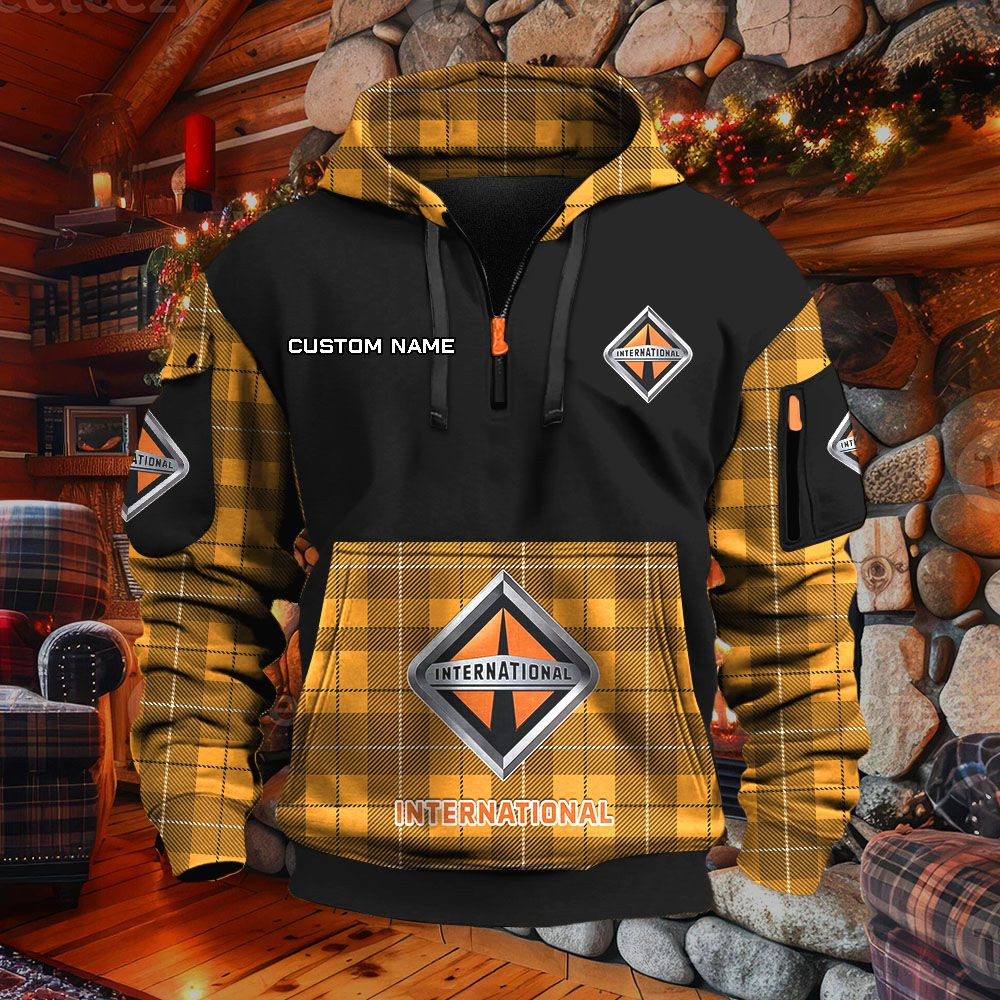 Sweat à capuche à demi-zip International – Image 9